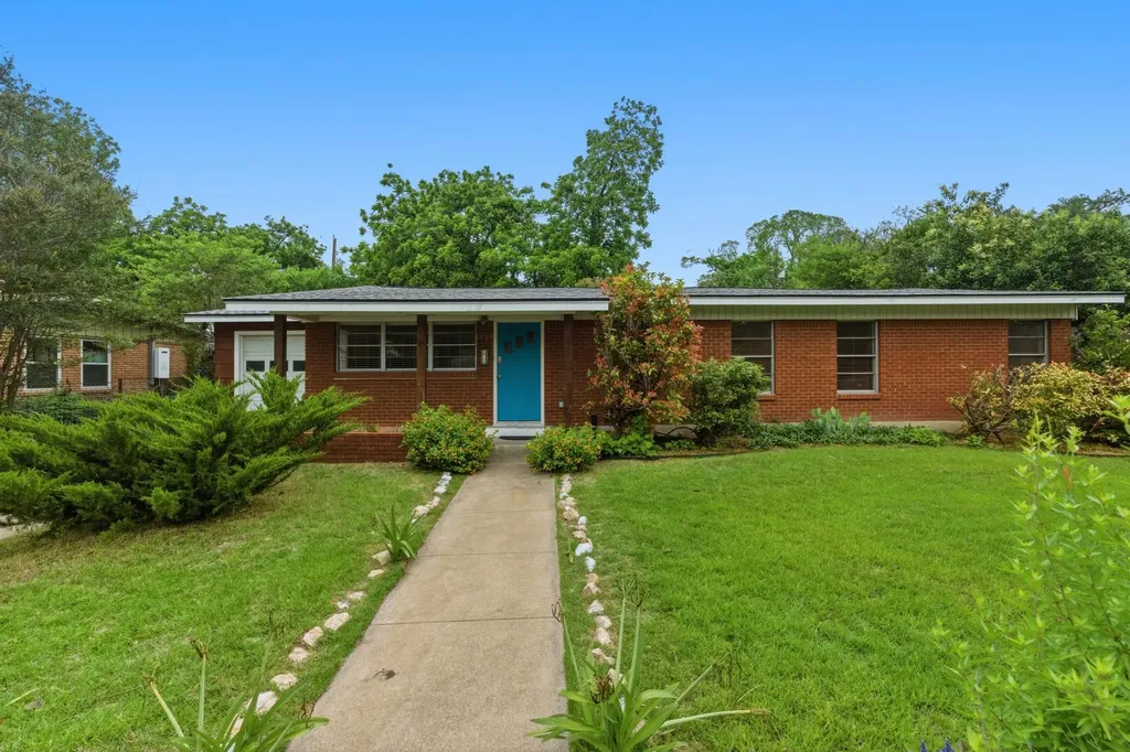 1404 Cloverleaf Drive Austin TX 78723
