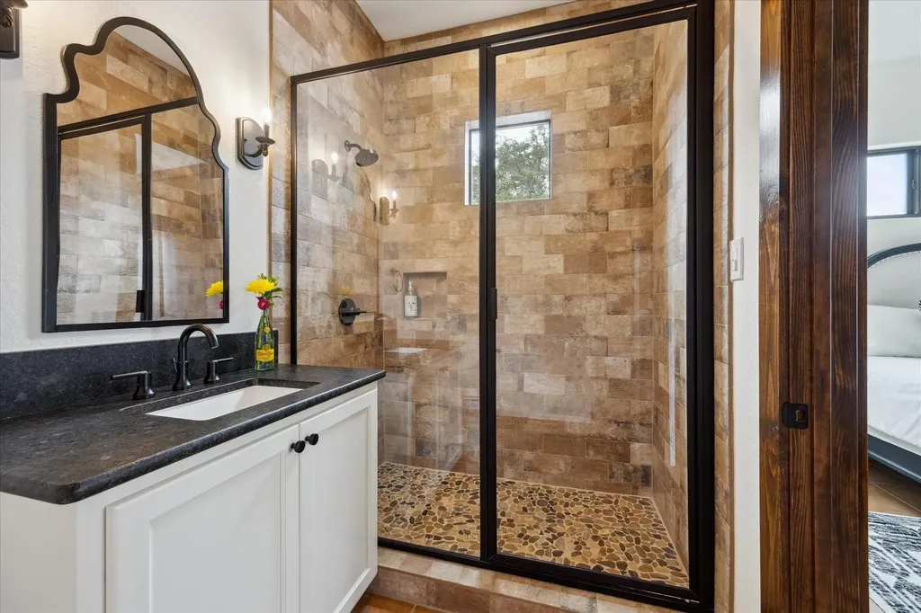 5400 Canyon Oaks Drive Lago Vista TX 78645