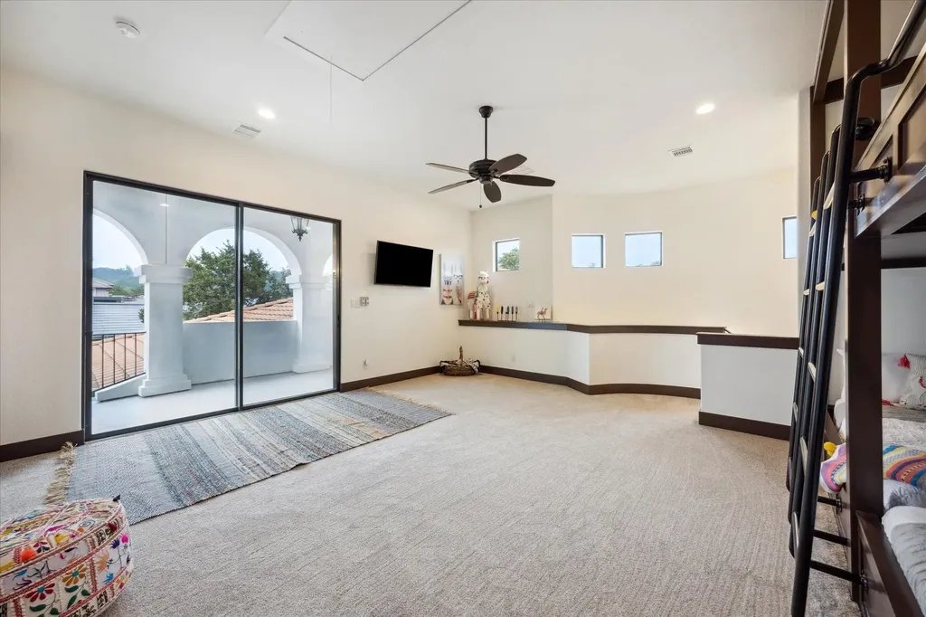 5400 Canyon Oaks Drive Lago Vista TX 78645