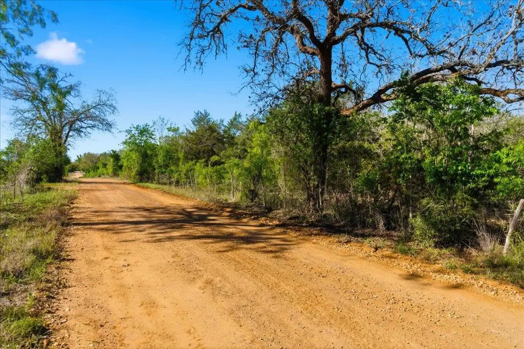 0 Cr 437 Harwood TX 78629