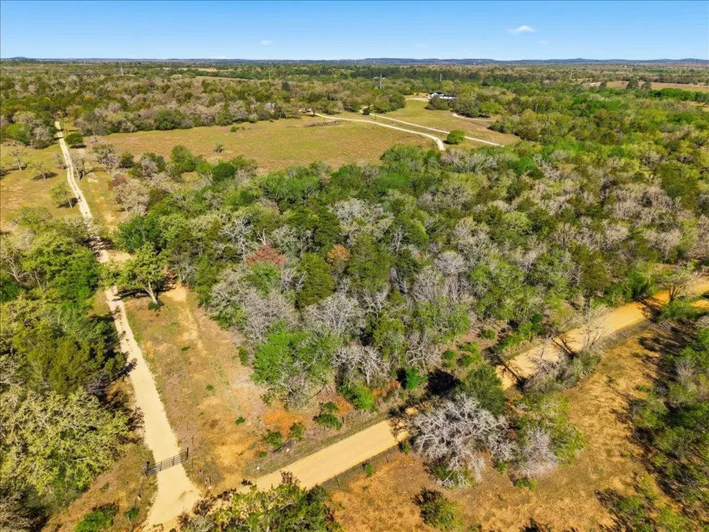 0 Cr 437 Harwood TX 78629