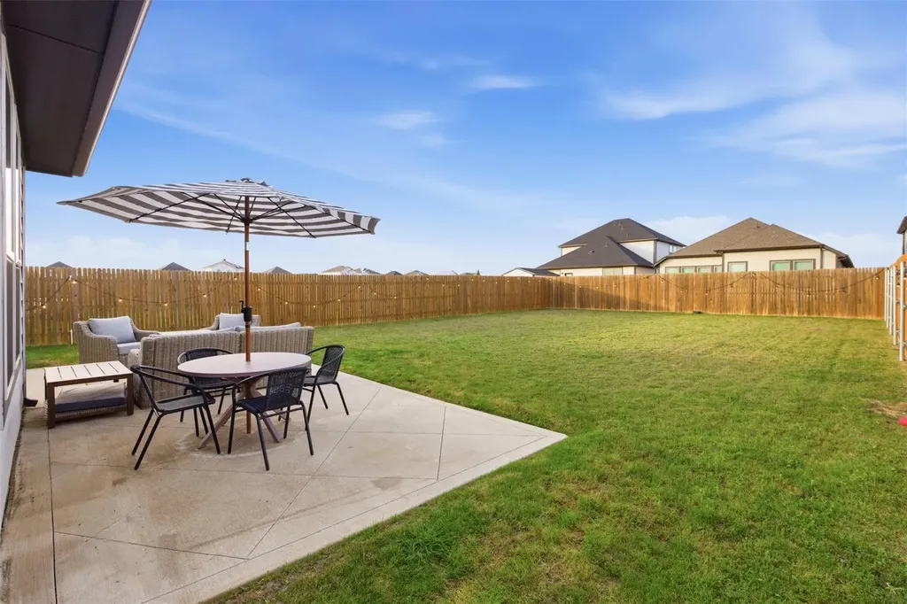 108 Gullivers Drive Elgin TX 78621