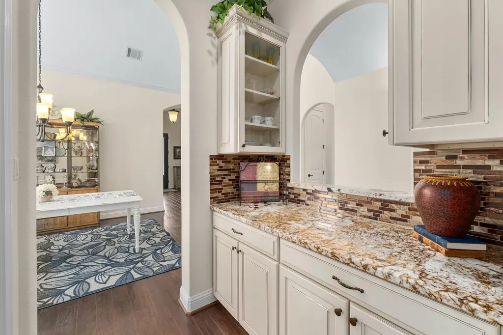 9400 Stratus Drive Dripping Springs TX 78620