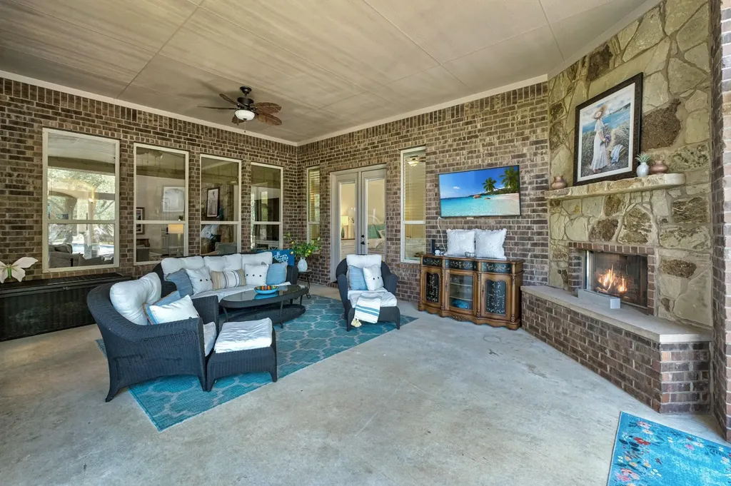 9400 Stratus Drive Dripping Springs TX 78620