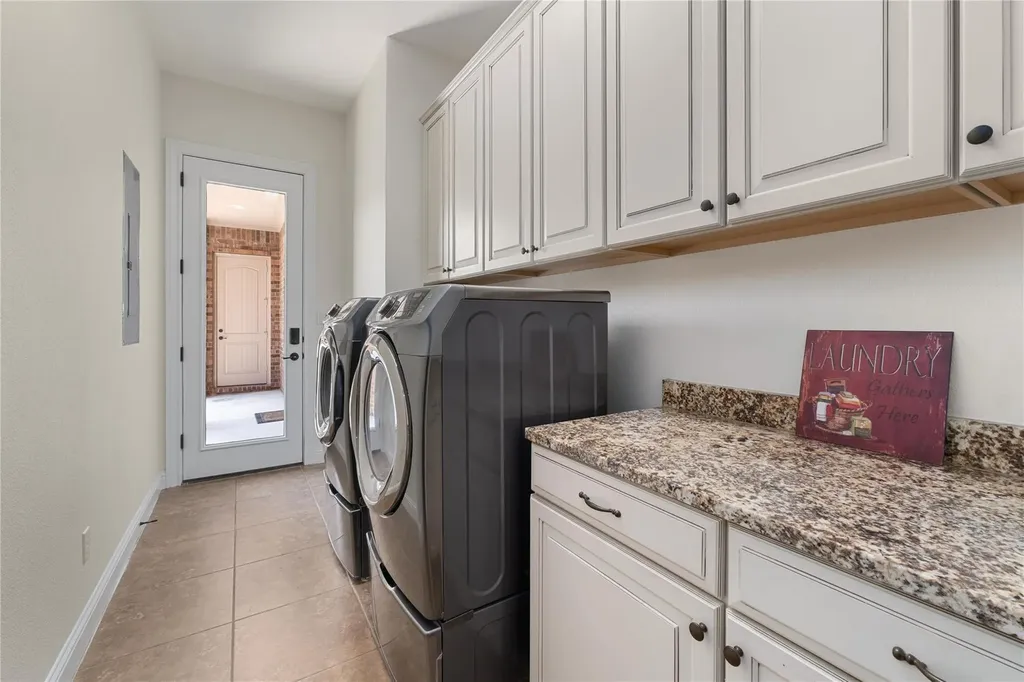 9400 Stratus Drive Dripping Springs TX 78620
