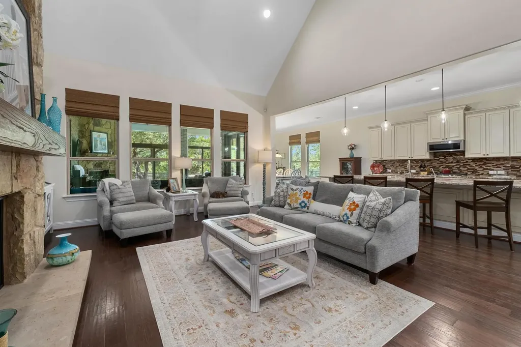 9400 Stratus Drive Dripping Springs TX 78620