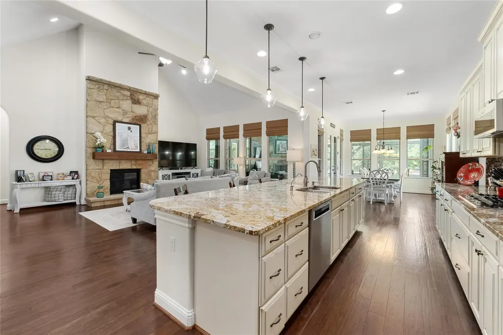 9400 Stratus Drive Dripping Springs TX 78620