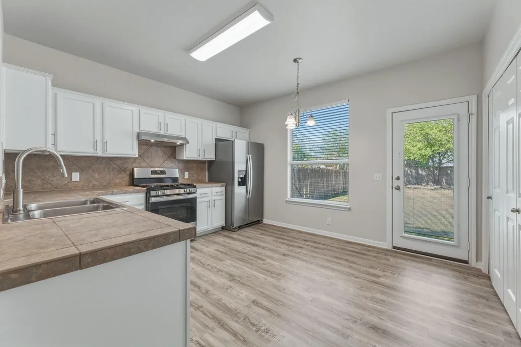 10608 Plains Trail Austin TX 78758