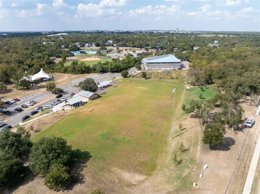1112 Terry Drive Austin TX 78721