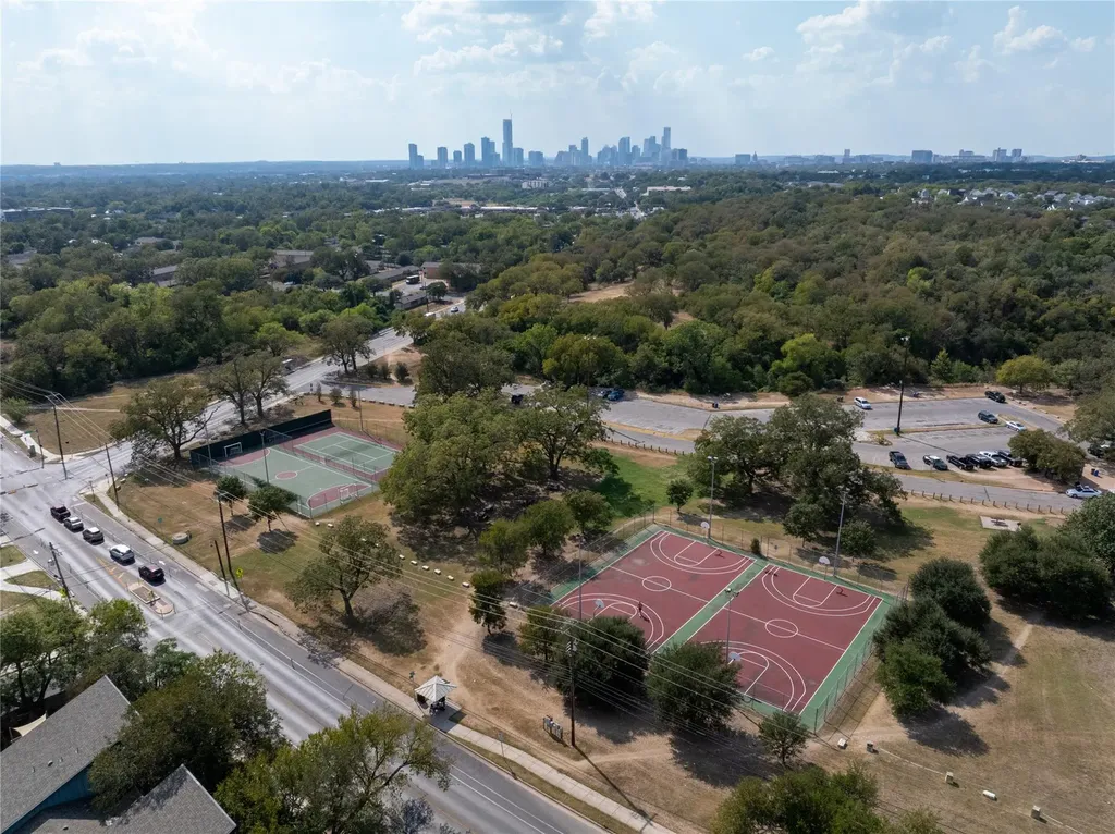 1112 Terry Drive Austin TX 78721