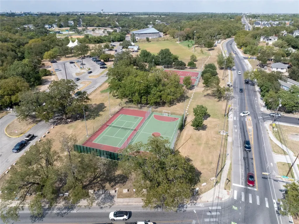 1112 Terry Drive Austin TX 78721