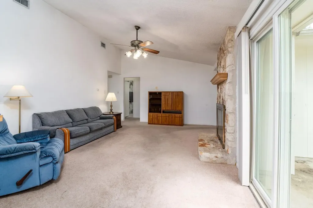 6106 Yellow Rose Cove Austin TX 78749