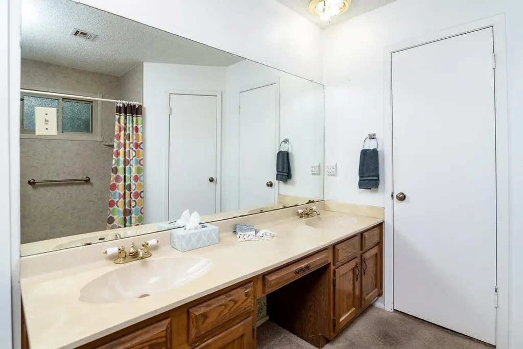 6106 Yellow Rose Cove Austin TX 78749