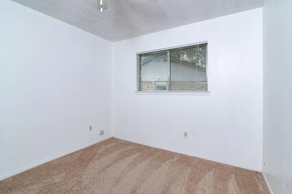 6106 Yellow Rose Cove Austin TX 78749