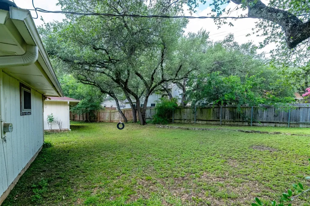 6106 Yellow Rose Cove Austin TX 78749
