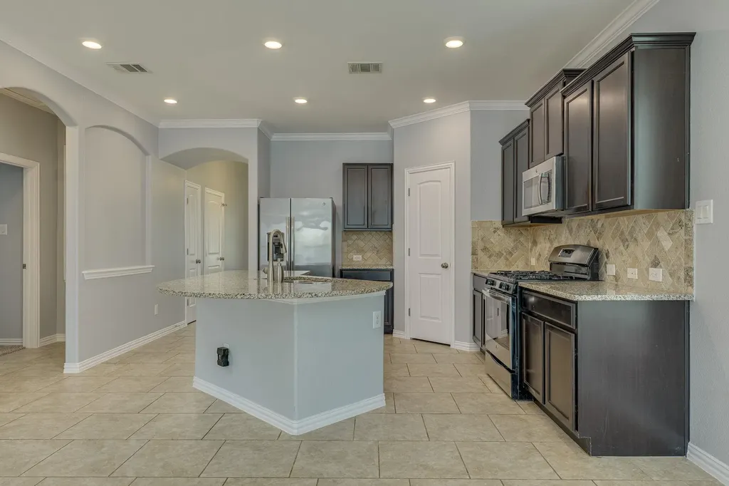 2701 Auburn Chestnut Lane Pflugerville TX 78660