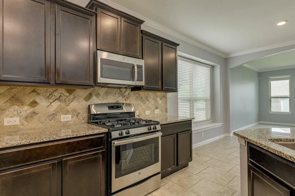 2701 Auburn Chestnut Lane Pflugerville TX 78660