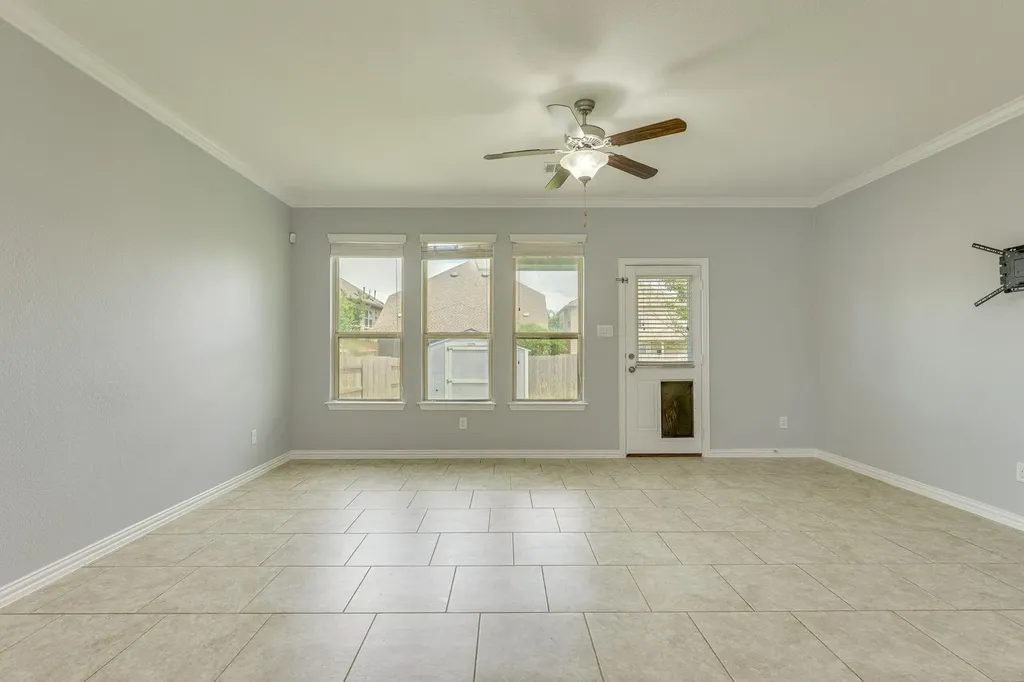 2701 Auburn Chestnut Lane Pflugerville TX 78660