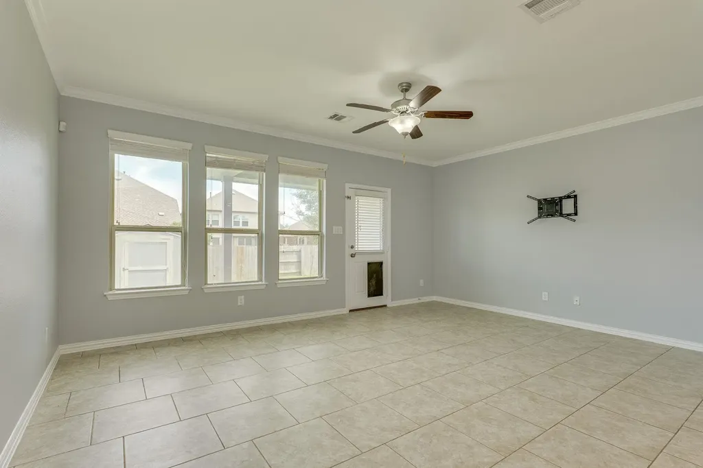 2701 Auburn Chestnut Lane Pflugerville TX 78660