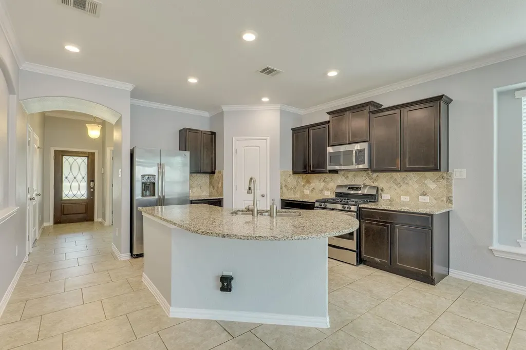2701 Auburn Chestnut Lane Pflugerville TX 78660