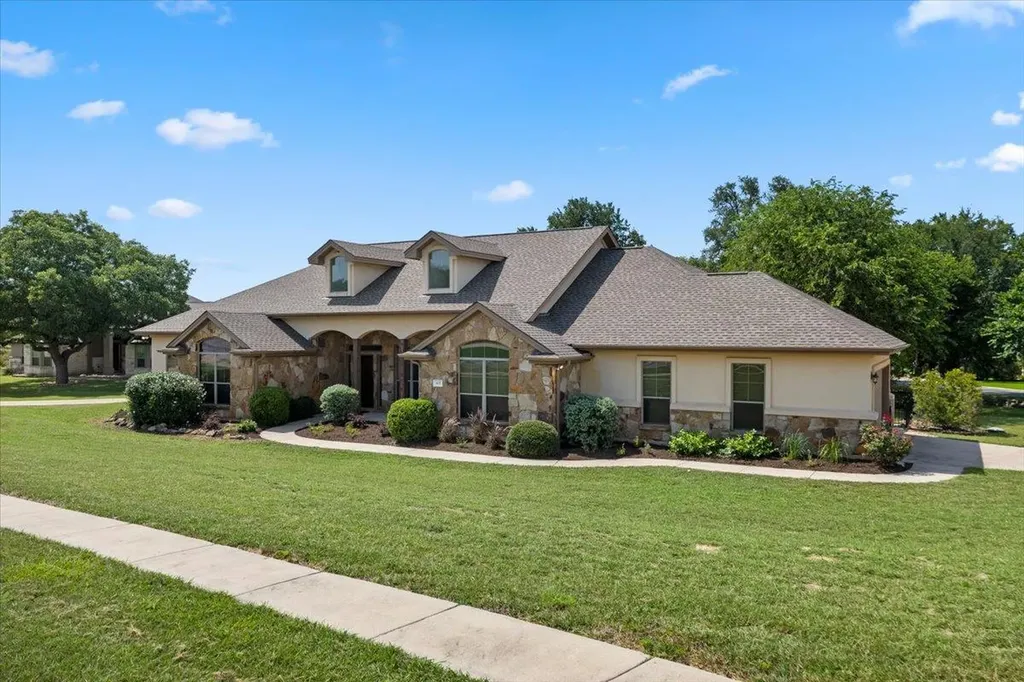 601 Pheasant Meadow Liberty Hill TX 78642