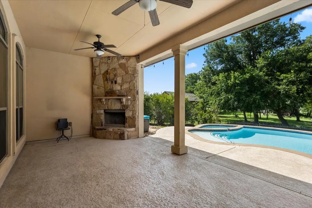 601 Pheasant Meadow Liberty Hill TX 78642