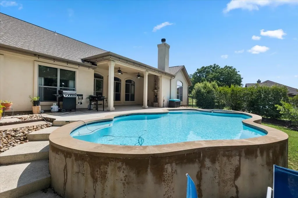 601 Pheasant Meadow Liberty Hill TX 78642