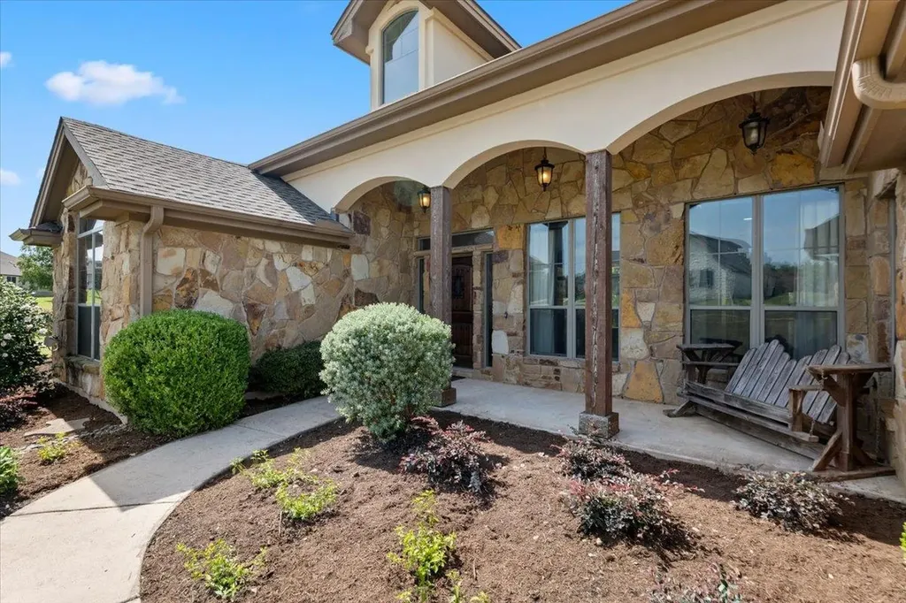 601 Pheasant Meadow Liberty Hill TX 78642