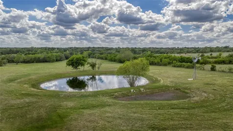 5100 Jaeger Road Burton TX 77835