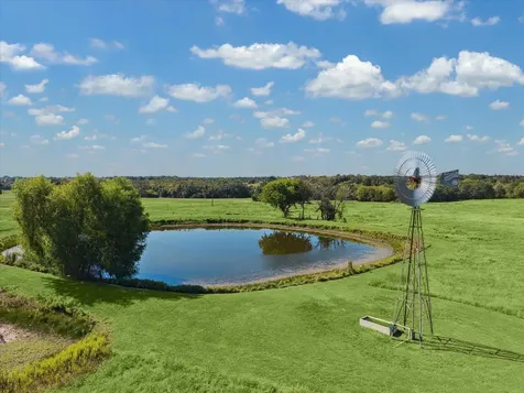 5100 Jaeger Road Burton TX 77835
