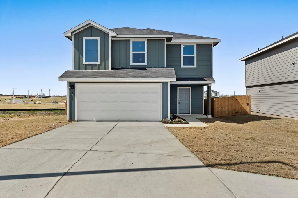 2203 Lionheart Drive Luling TX 78648