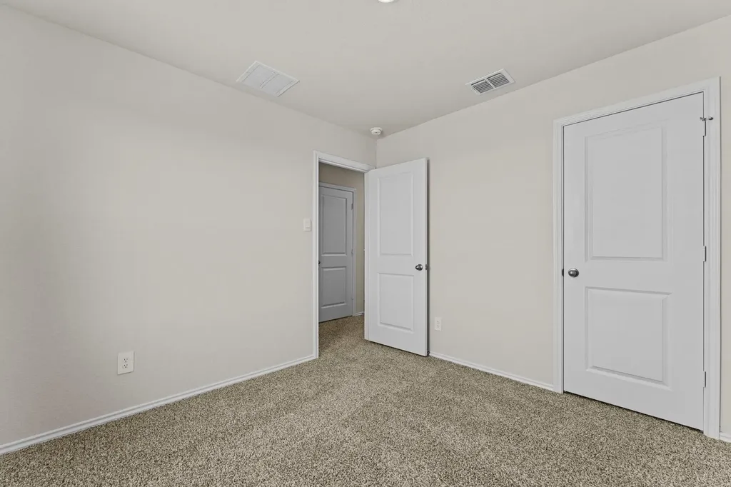 2203 Lionheart Drive Luling TX 78648