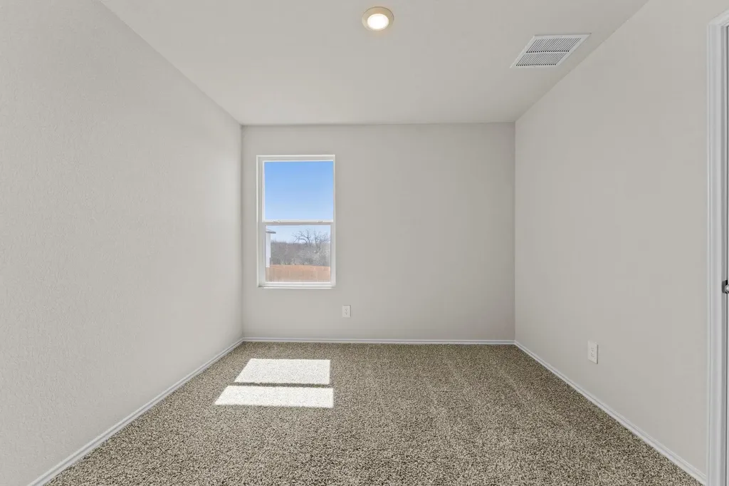 2203 Lionheart Drive Luling TX 78648
