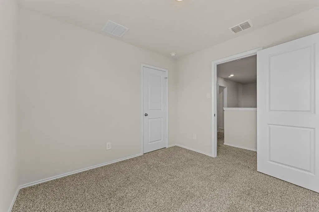 2203 Lionheart Drive Luling TX 78648