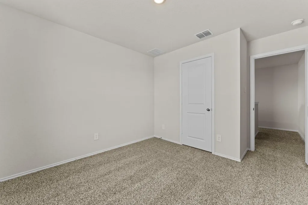2203 Lionheart Drive Luling TX 78648