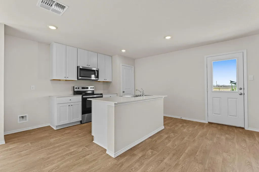 2203 Lionheart Drive Luling TX 78648