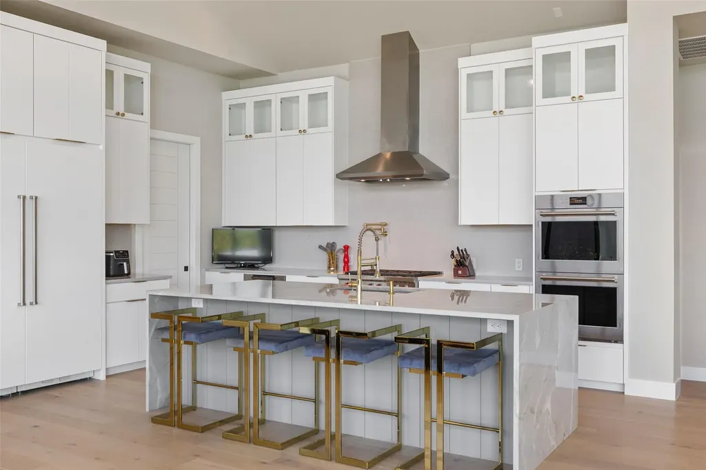612 Overlook Parkway Horseshoe Bay TX 78657