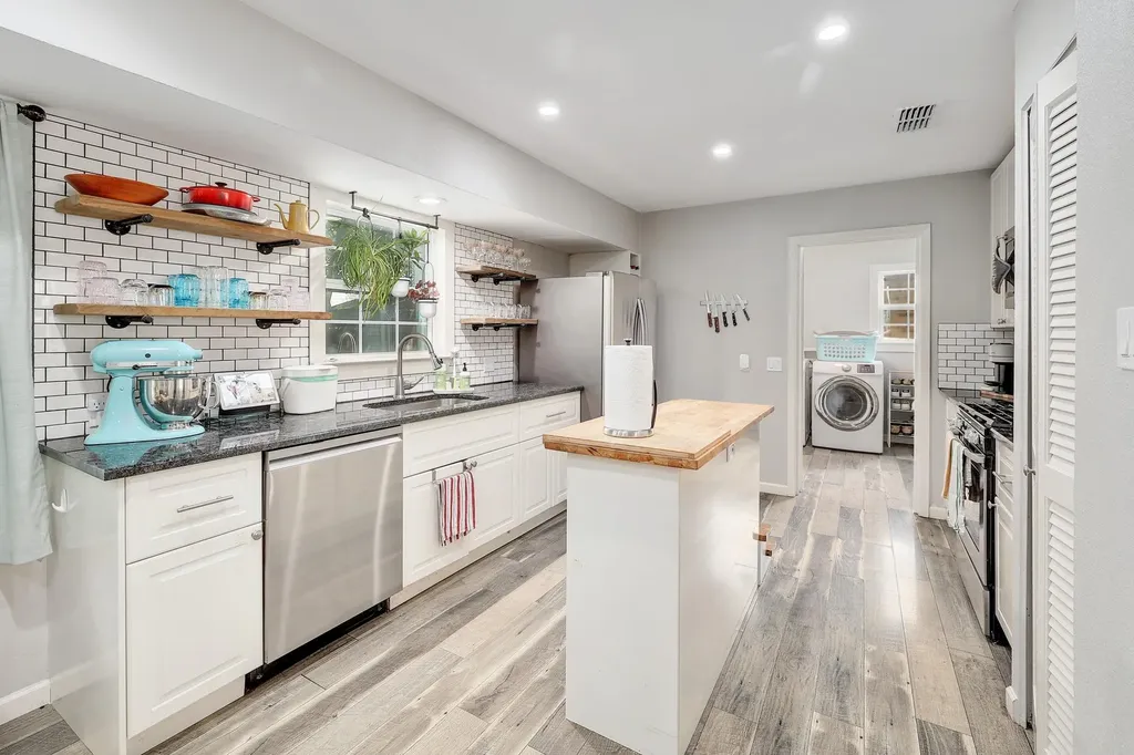 3100 Lynridge Drive Austin TX 78723