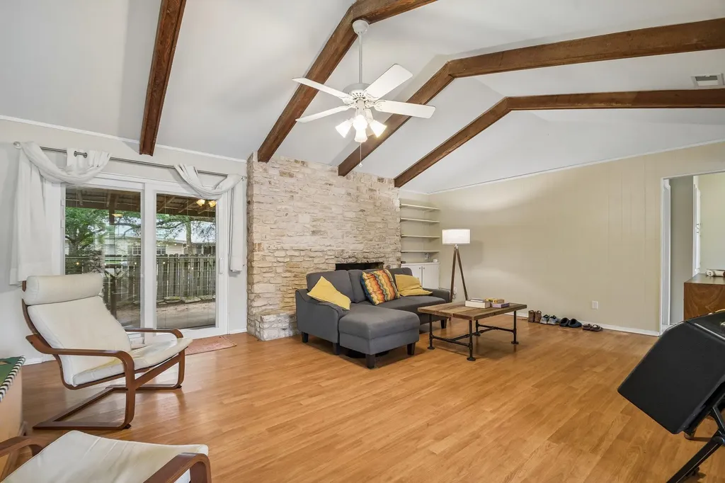 5409 Hunters Glen Austin TX 78745