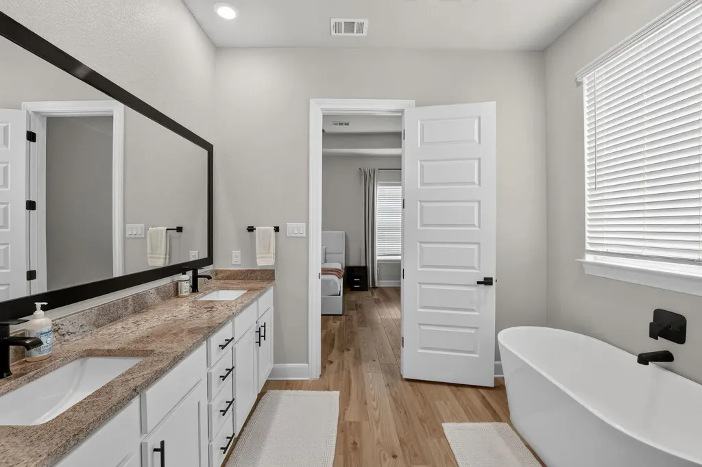 17817 Clairess Lane Manor TX 78653