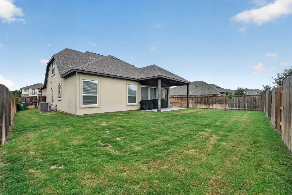 17817 Clairess Lane Manor TX 78653