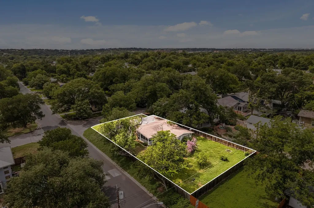 2802 Perry Lane Austin TX 78731