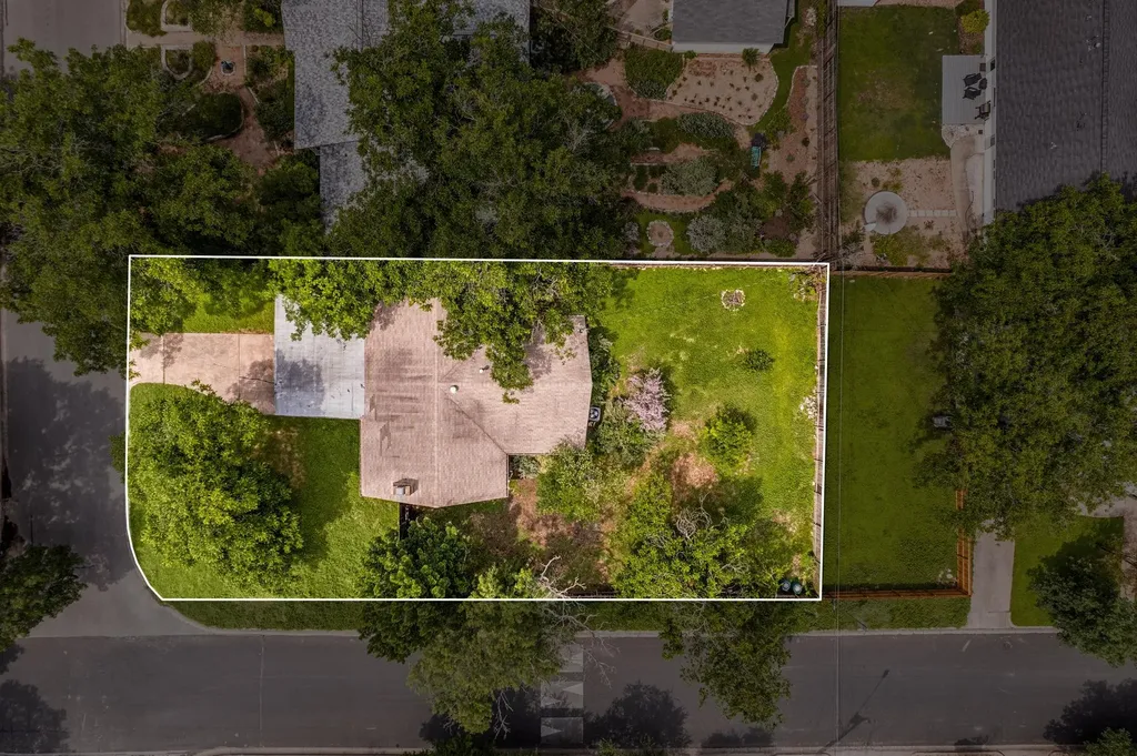 2802 Perry Lane Austin TX 78731