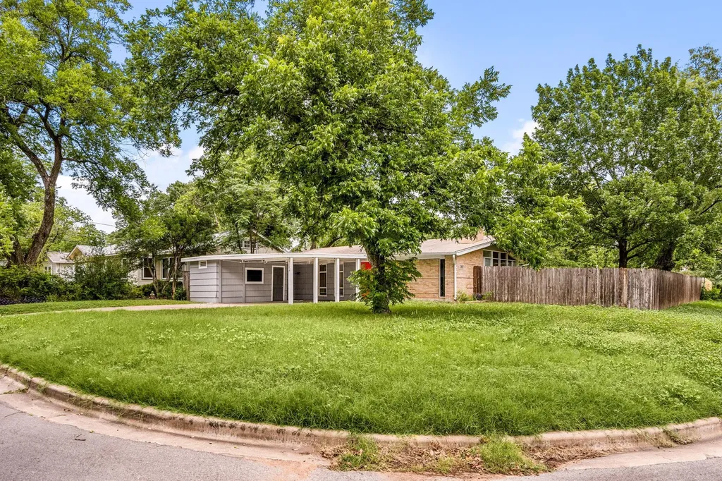 2802 Perry Lane Austin TX 78731