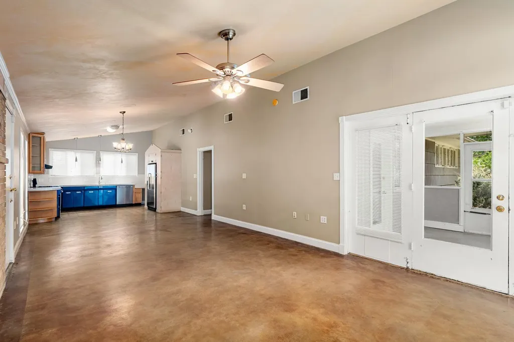 2802 Perry Lane Austin TX 78731