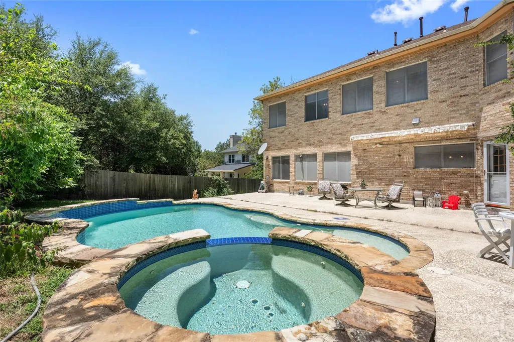 6707 Winnipeg Cove Austin TX 78759