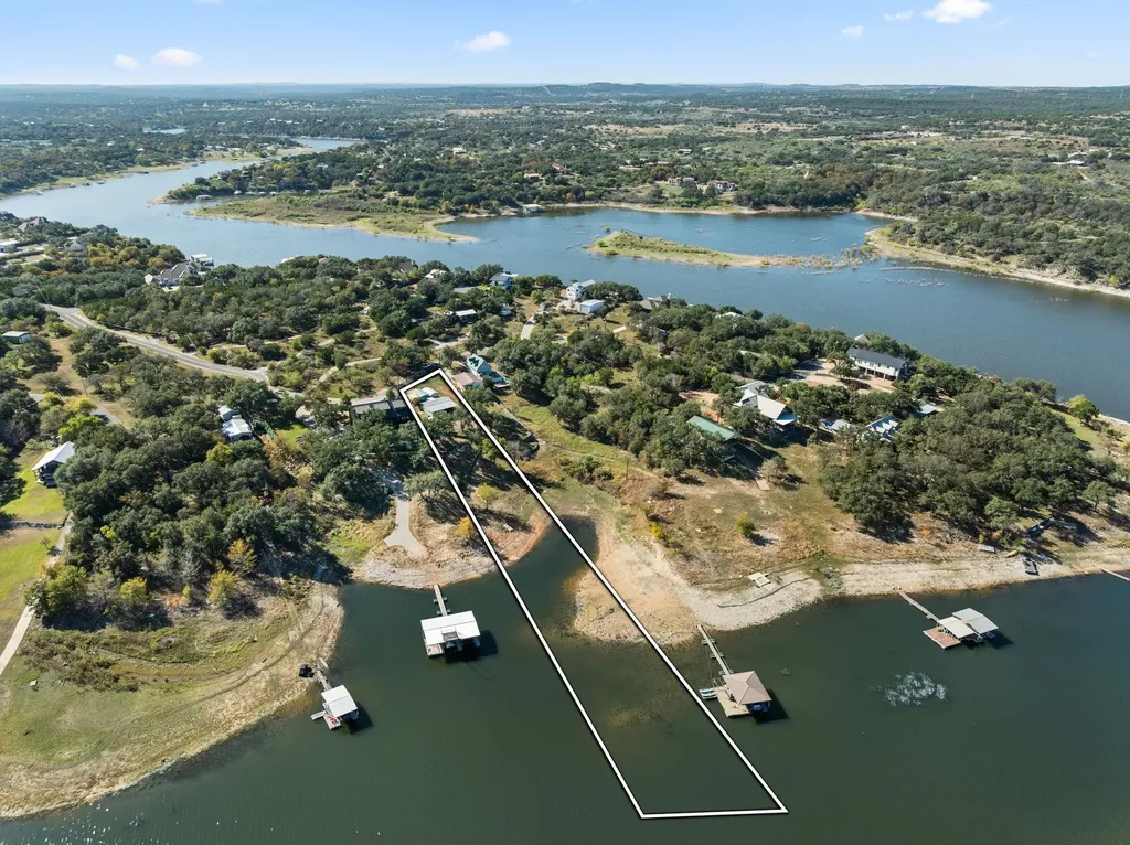 1327 Lake Shore Drive Spicewood TX 78669