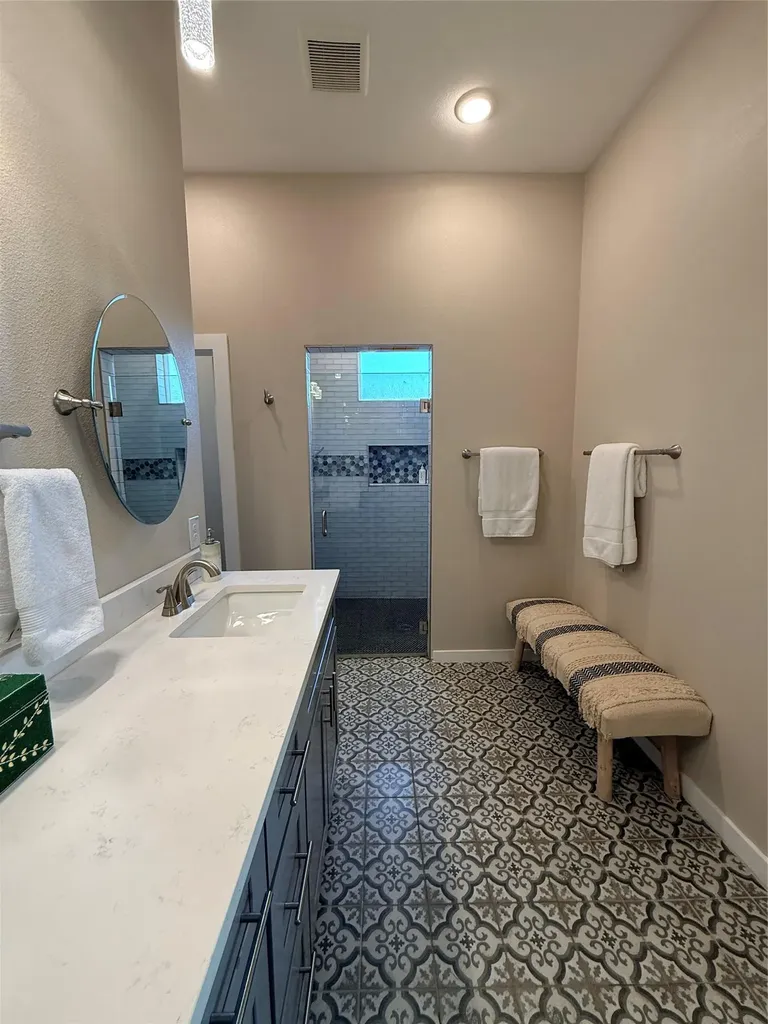 2108 Patriot Drive Lago Vista TX 78645