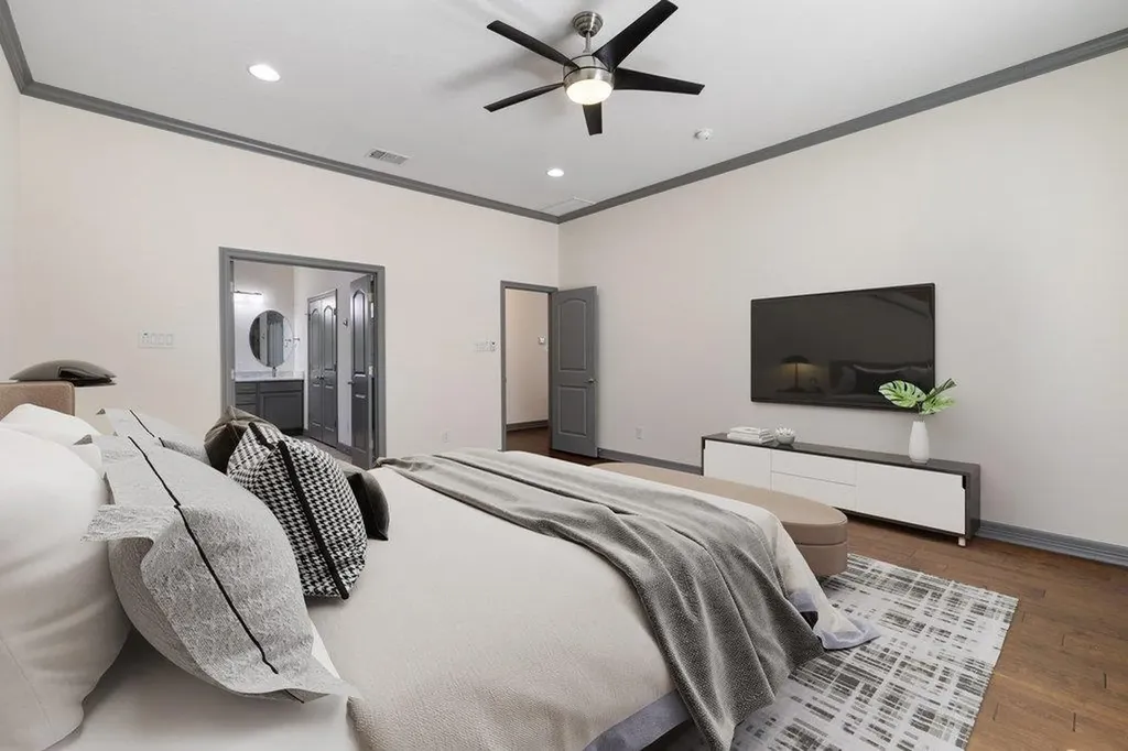 338 Coventry Road Spicewood TX 78669