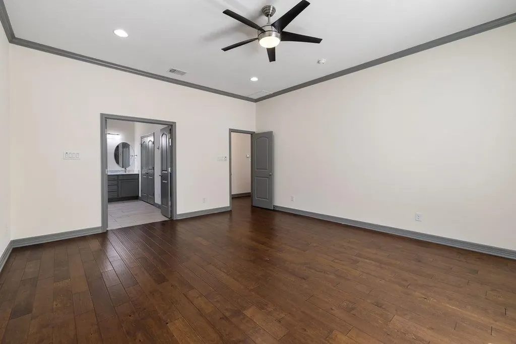 338 Coventry Road Spicewood TX 78669